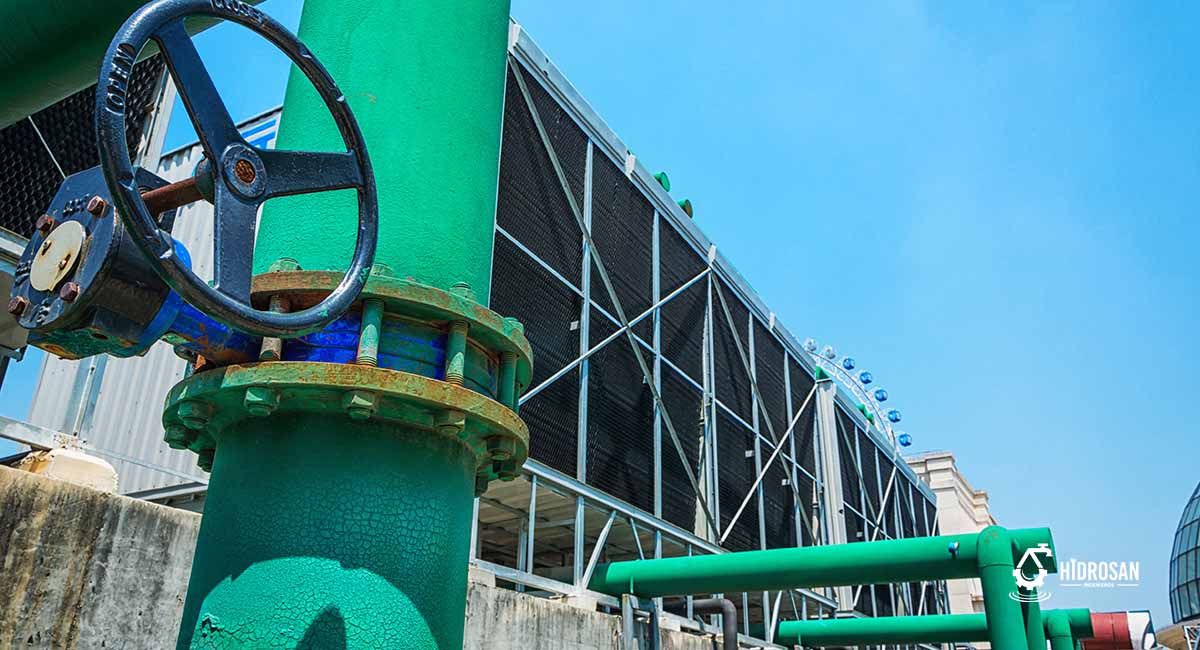 Reparación de bomba industrial de agua